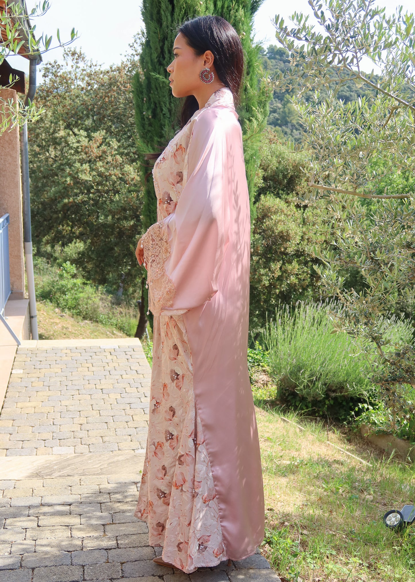Ava