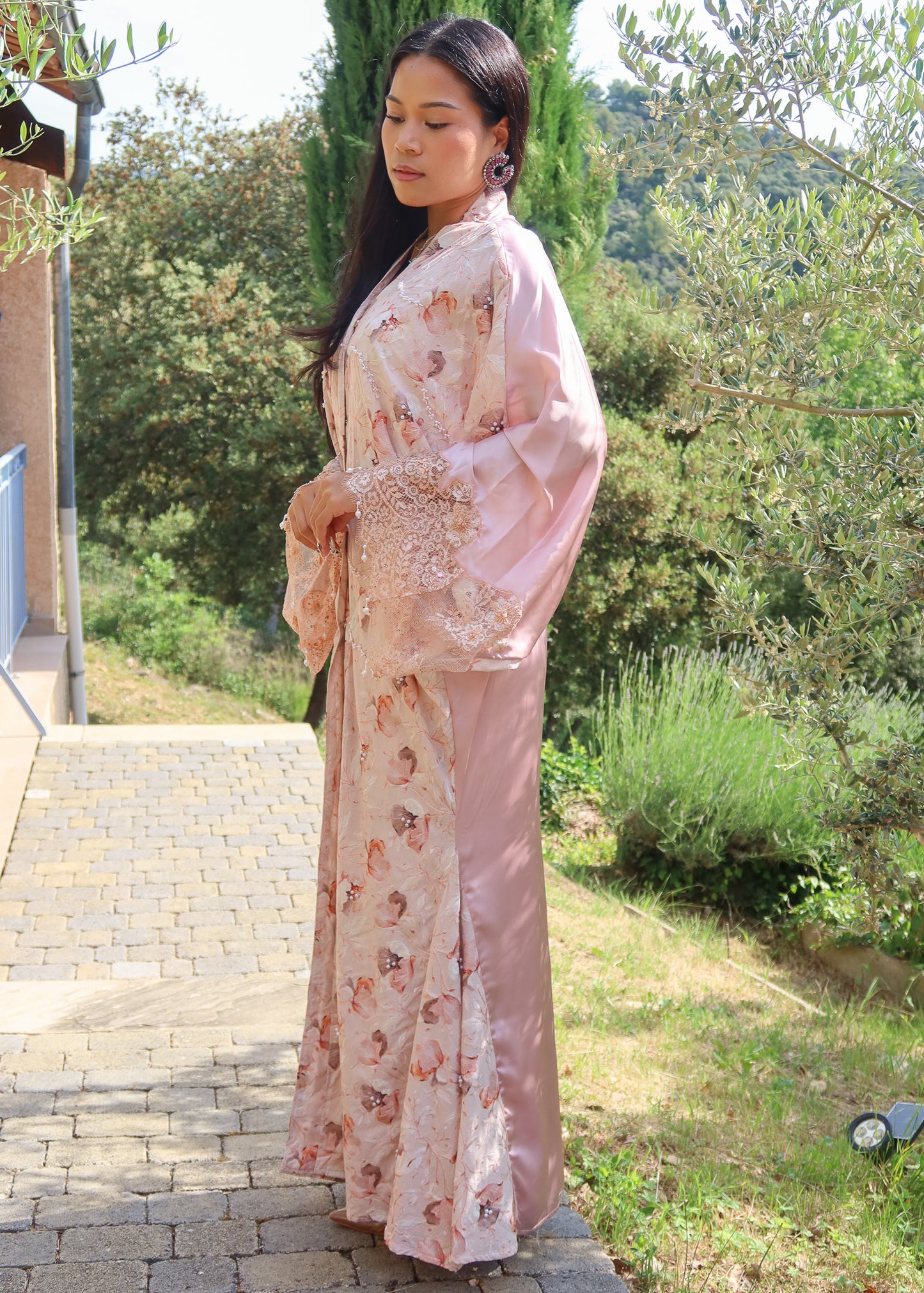 Ava