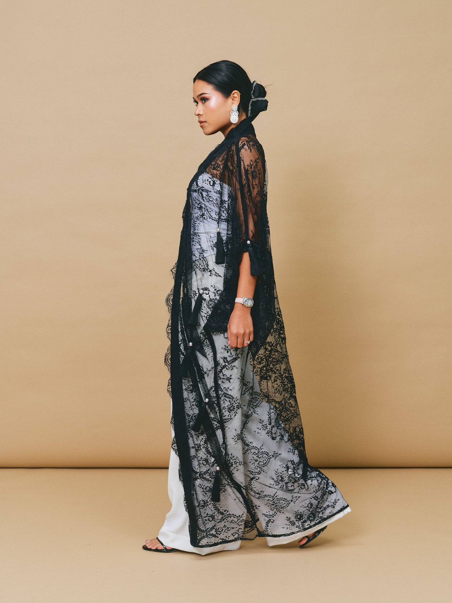 Full Lace Abaya in Black